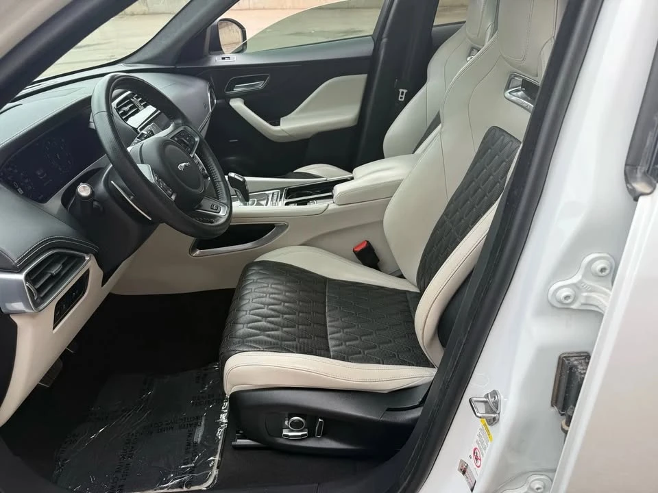 2020 Jaguar F-Pace - Image 11 of 17