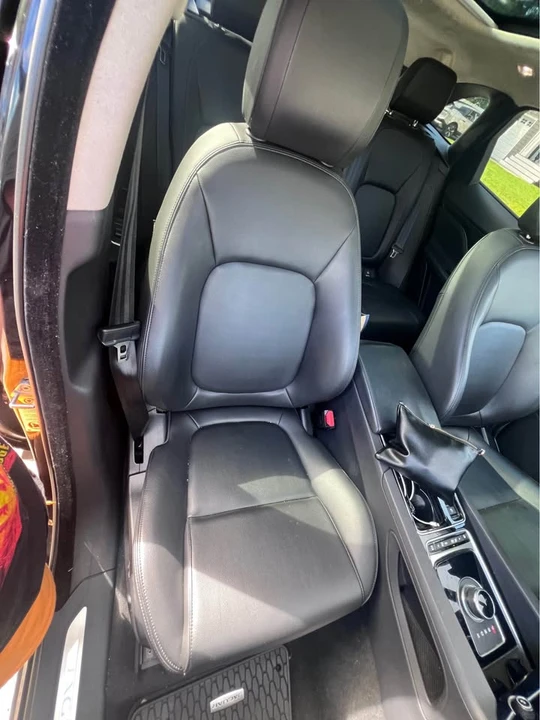 2020 Jaguar F-Pace - Image 7 of 11