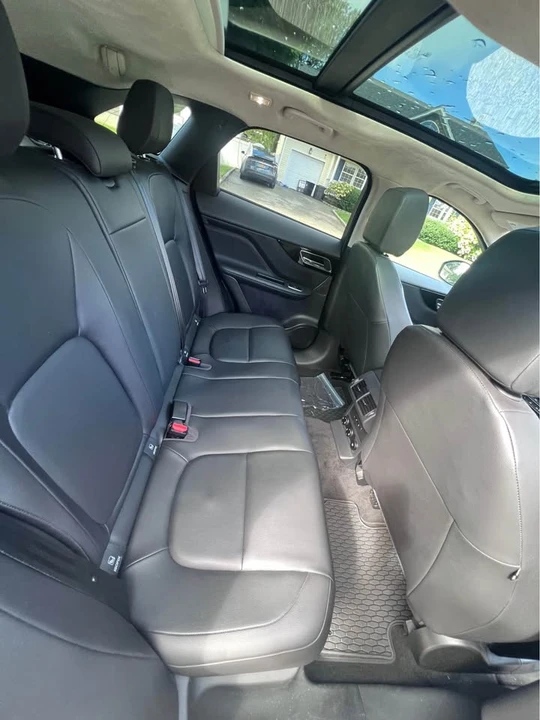 2020 Jaguar F-Pace - Image 6 of 11