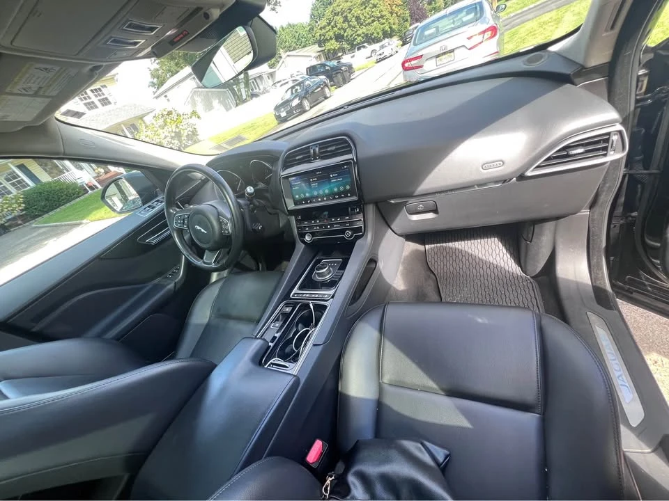 2020 Jaguar F-Pace - Image 8 of 11