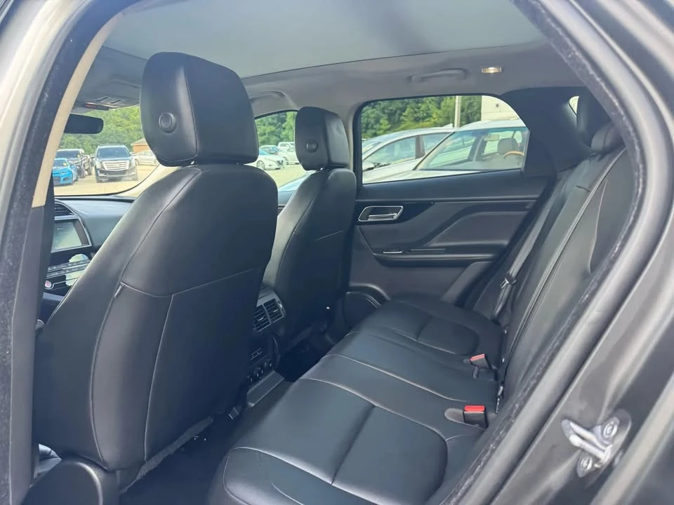 2020 Jaguar F-Pace - Image 16 of 20
