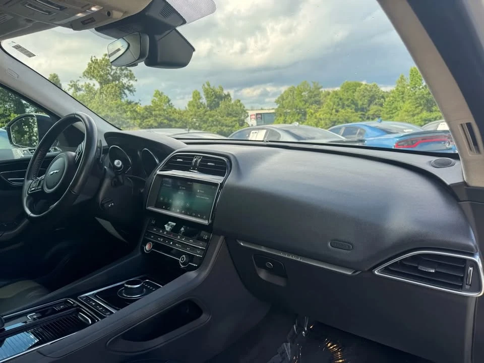 2020 Jaguar F-Pace - Image 13 of 20