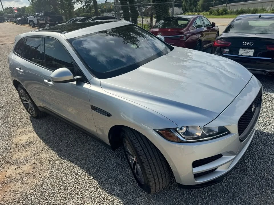 2020 Jaguar F-Pace - Image 7 of 20