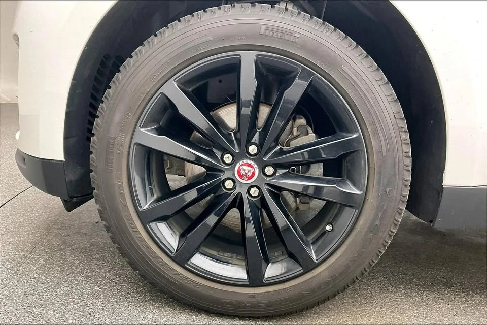 2020 Jaguar F-Pace - Image 14 of 20