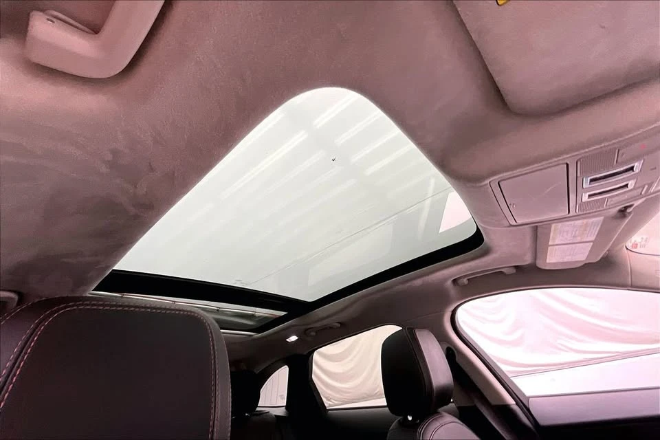 2020 Jaguar F-Pace - Image 9 of 20
