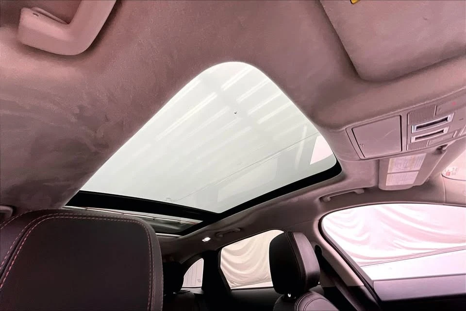 2020 Jaguar F-Pace - Image 9 of 20