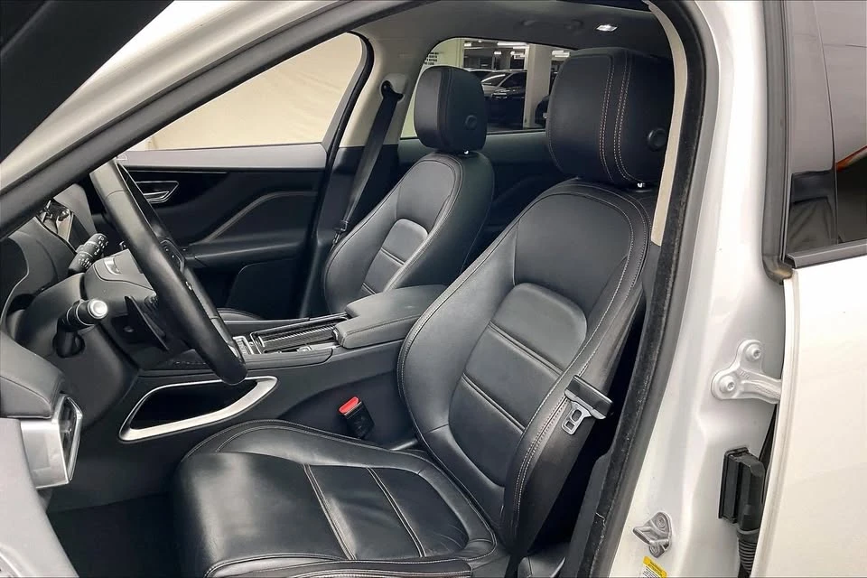 2020 Jaguar F-Pace - Image 8 of 20