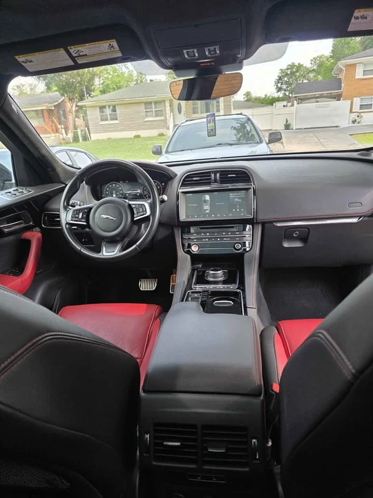 2020 Jaguar F-Pace - Image 8 of 14