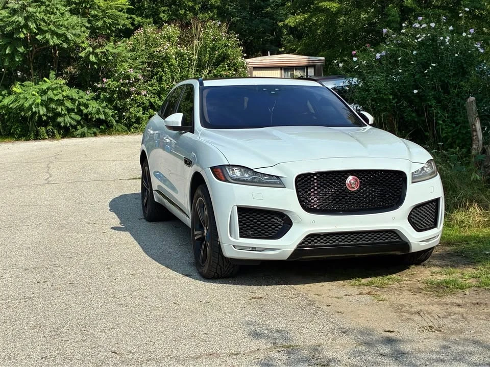 2020 Jaguar F-Pace - Image 2 of 2