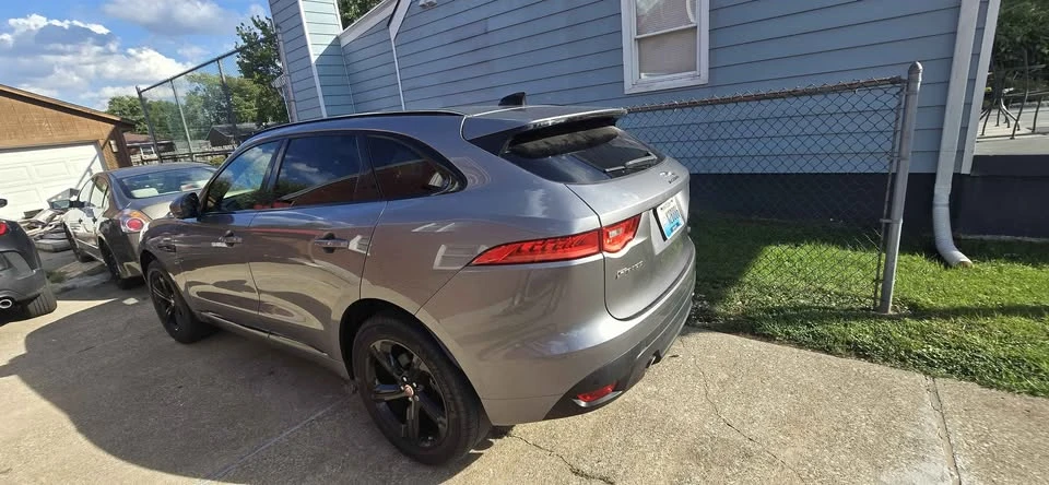 2020 Jaguar F-Pace - Image 10 of 13
