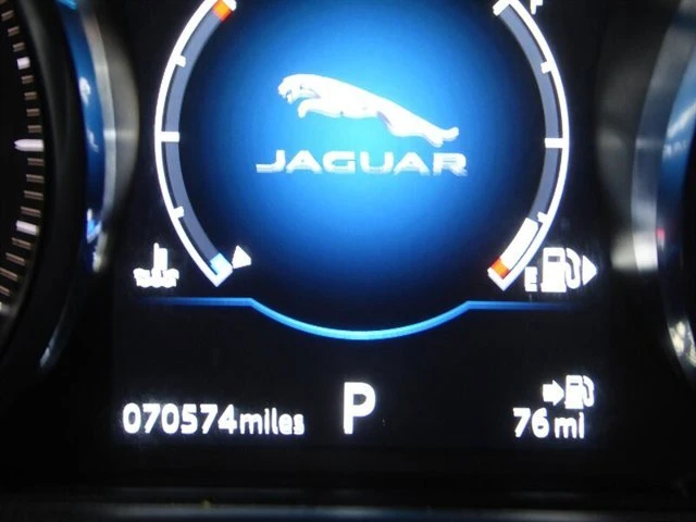 2020 Jaguar F-Pace - Image 12 of 20