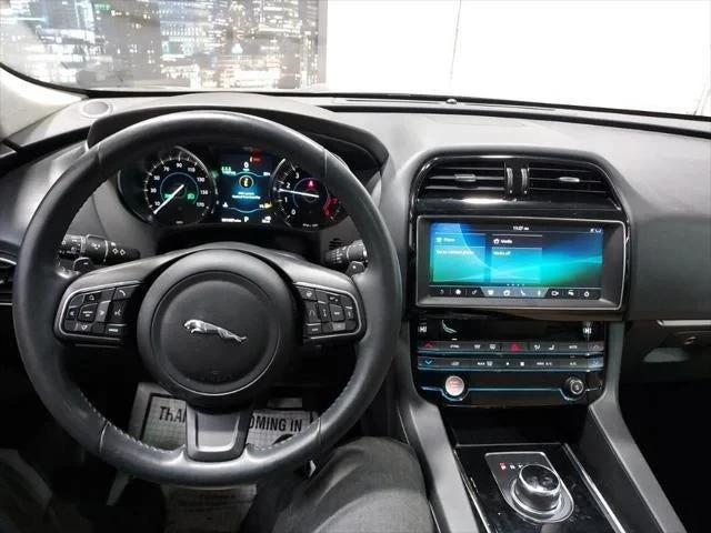 2020 Jaguar F-Pace - Image 14 of 20