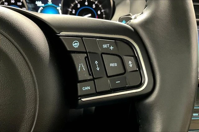 2020 Jaguar F-Pace - Image 12 of 20