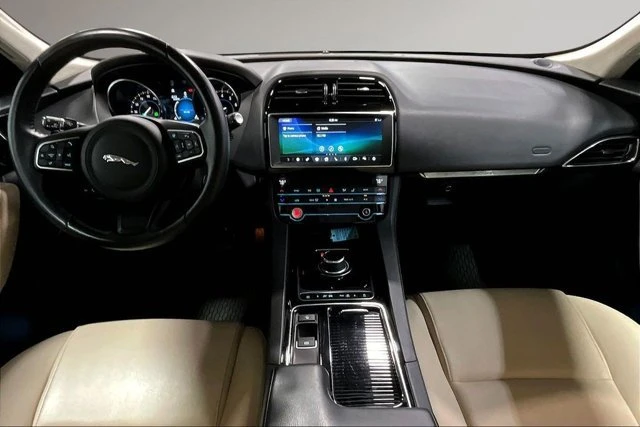 2020 Jaguar F-Pace - Image 8 of 20