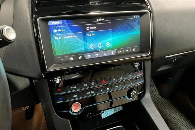 2020 Jaguar F-Pace - Image 10 of 20
