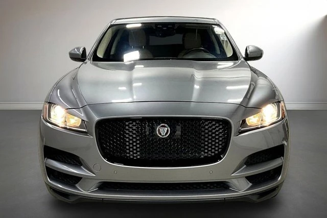 2020 Jaguar F-Pace - Image 2 of 20