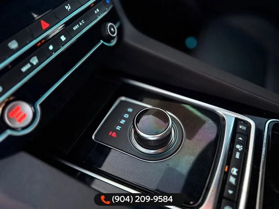 2020 Jaguar F-Pace - Image 16 of 20