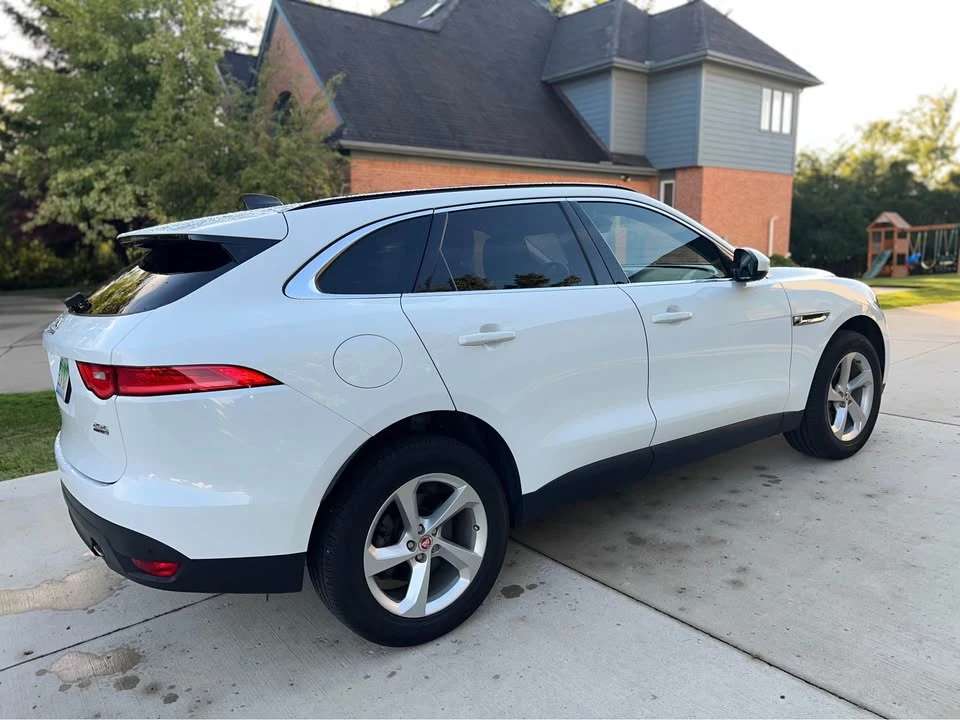 2020 Jaguar F-Pace - Image 4 of 19