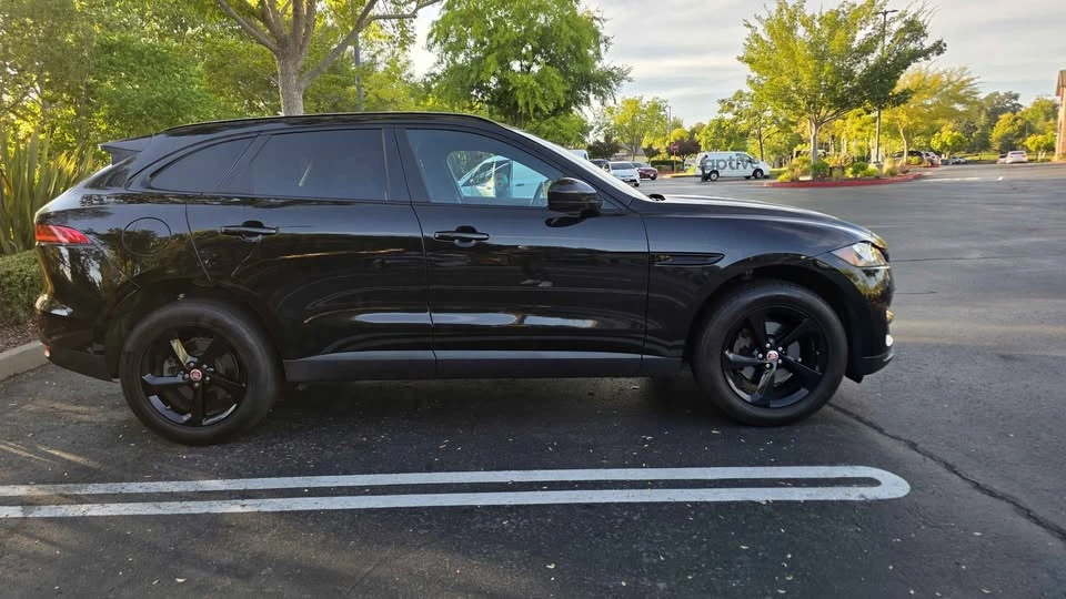 2020 Jaguar F-Pace - Image 4 of 14