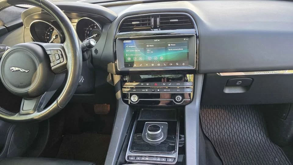 2020 Jaguar F-Pace - Image 9 of 14