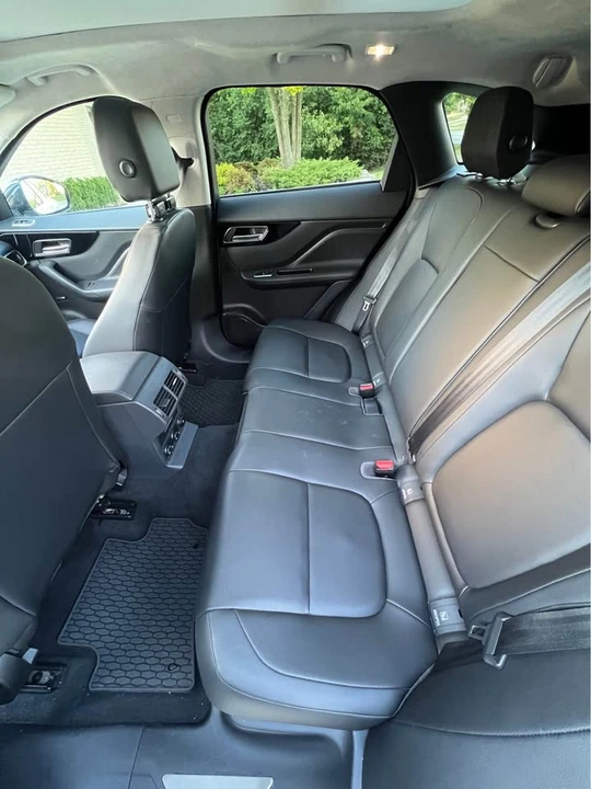 2020 Jaguar F-Pace - Image 10 of 19