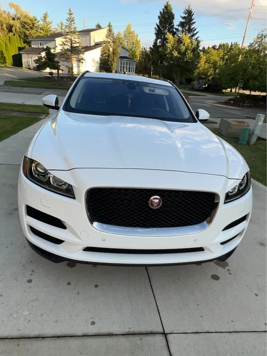 2020 Jaguar F-Pace - Image 3 of 19