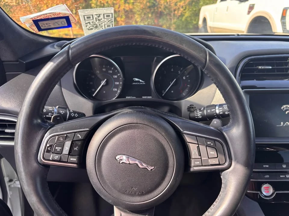 2020 Jaguar F-Pace - Image 5 of 12