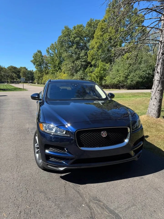 2020 Jaguar F-Pace - Image 6 of 16