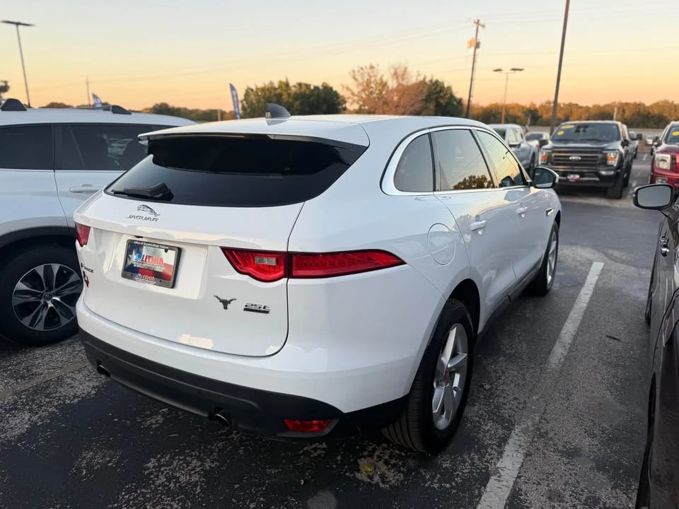 2020 Jaguar F-Pace - Image 5 of 15