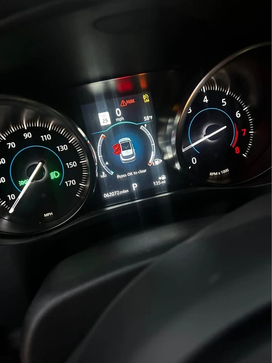 2020 Jaguar F-Pace - Image 10 of 16