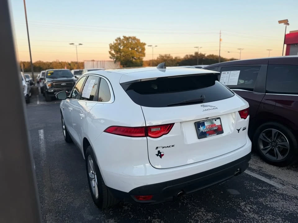 2020 Jaguar F-Pace - Image 6 of 15