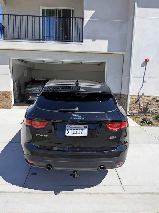 2020 Jaguar F-Pace - Image 8 of 17
