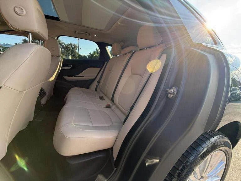 2020 Jaguar F-Pace - Image 18 of 19