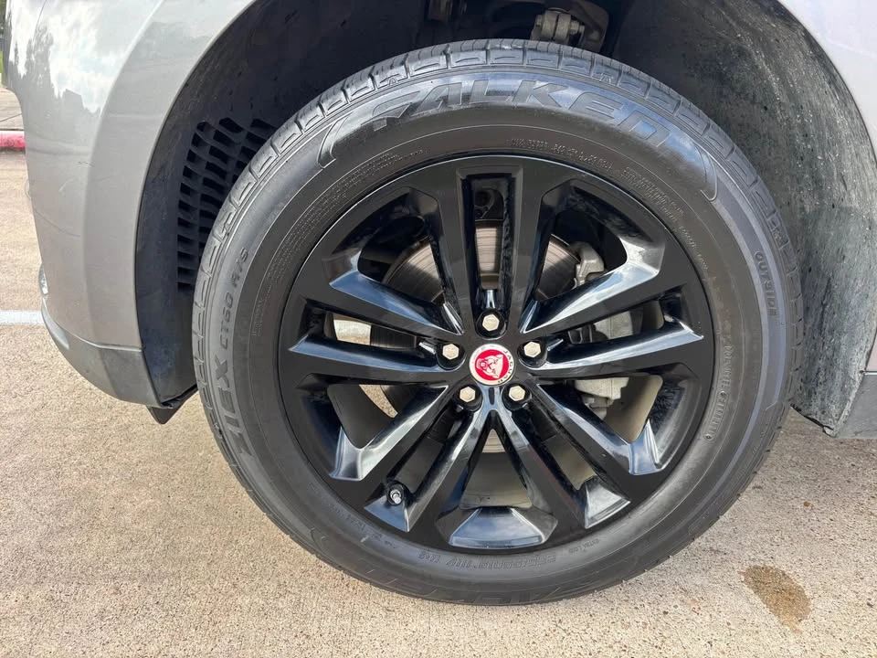 2020 Jaguar F-Pace - Image 19 of 20