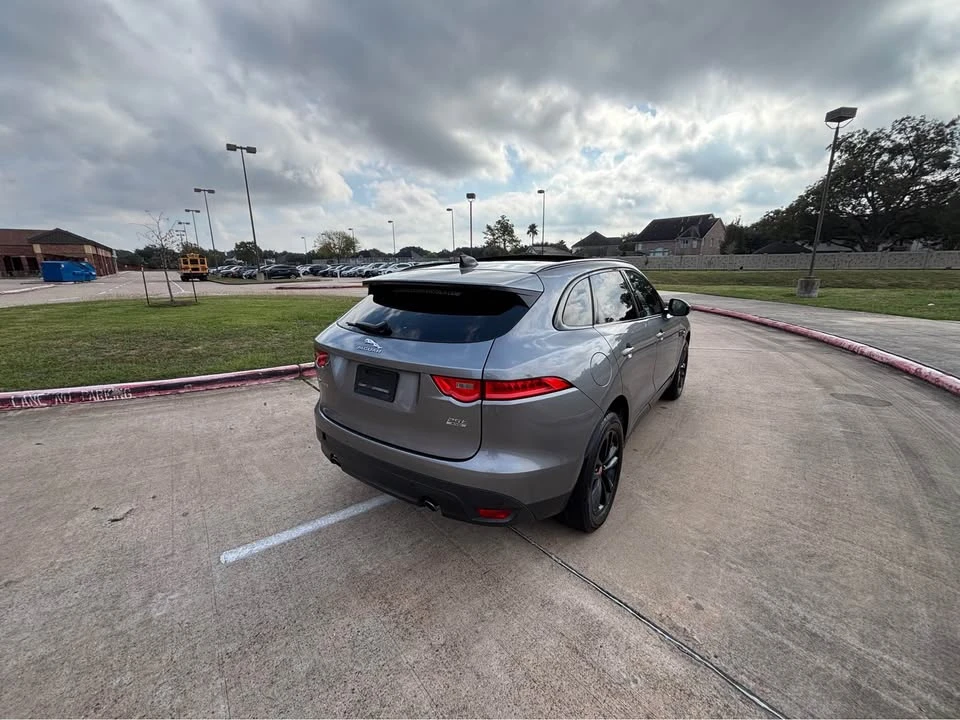 2020 Jaguar F-Pace - Image 17 of 20