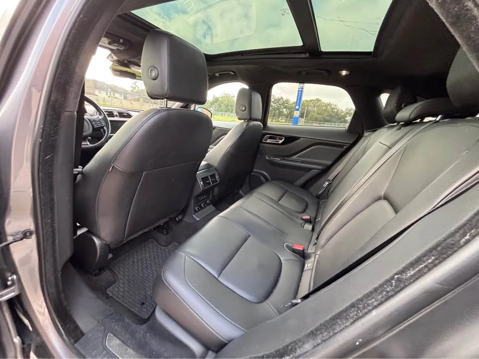 2020 Jaguar F-Pace - Image 13 of 20