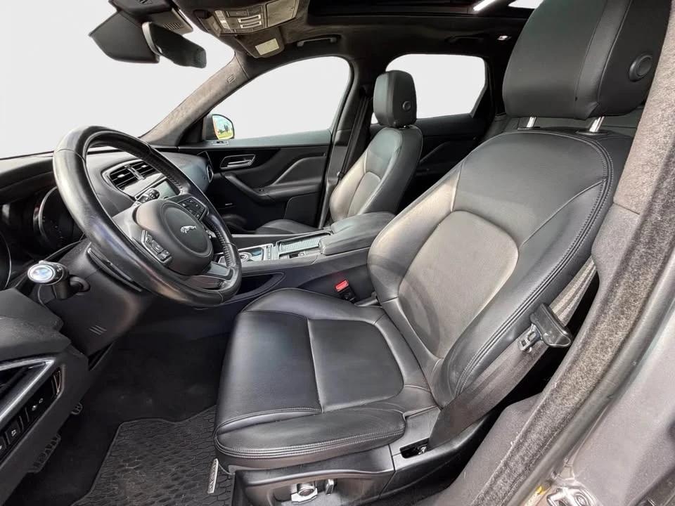 2020 Jaguar F-Pace - Image 13 of 17
