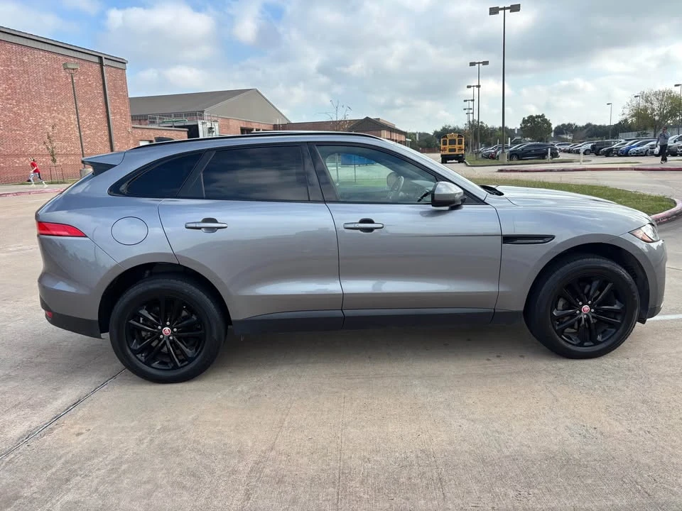 2020 Jaguar F-Pace - Image 8 of 20