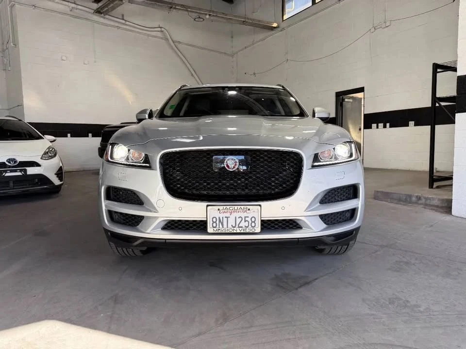 2020 Jaguar F-Pace - Image 2 of 20