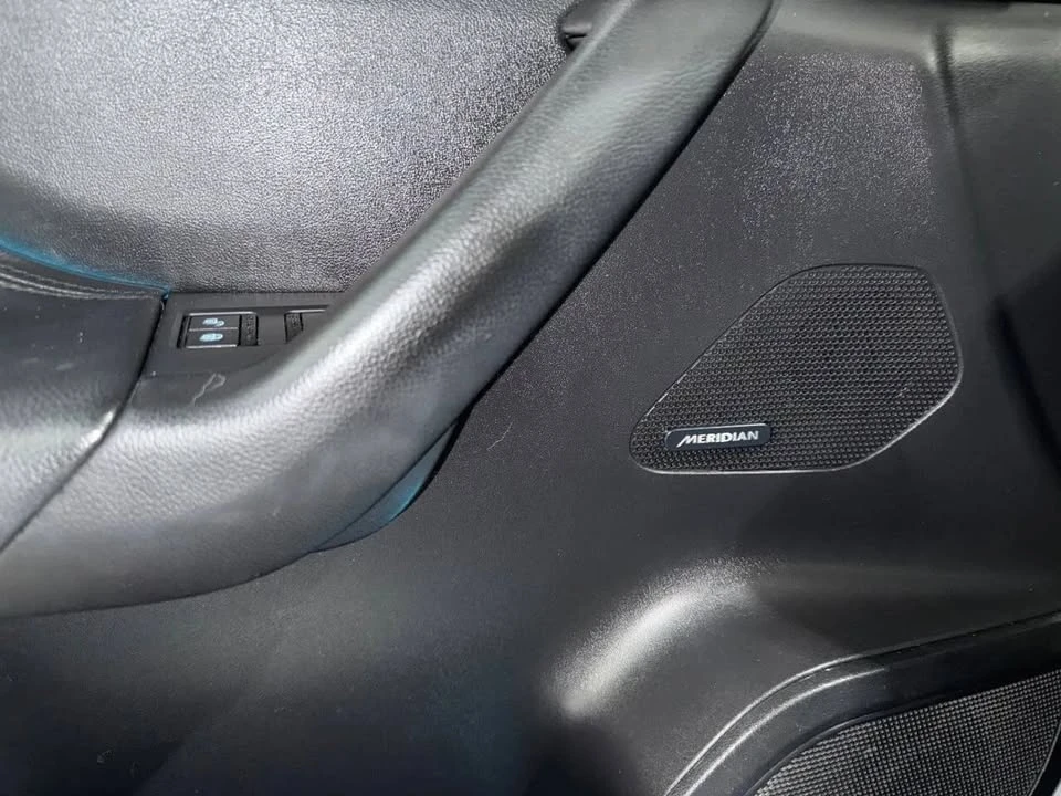 2020 Jaguar F-Pace - Image 17 of 20
