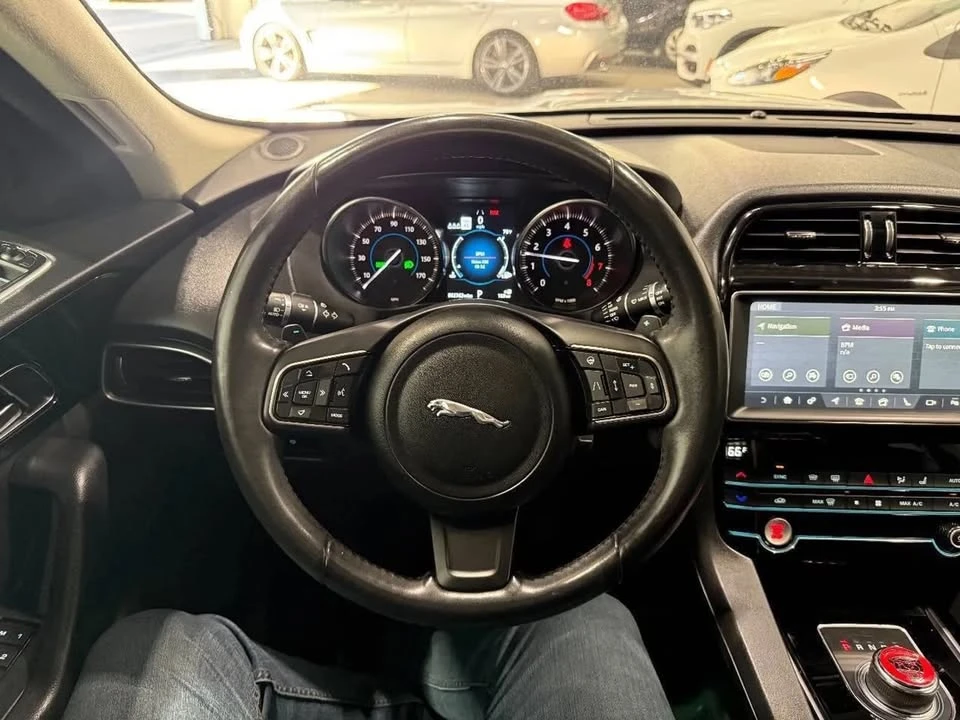 2020 Jaguar F-Pace - Image 10 of 20