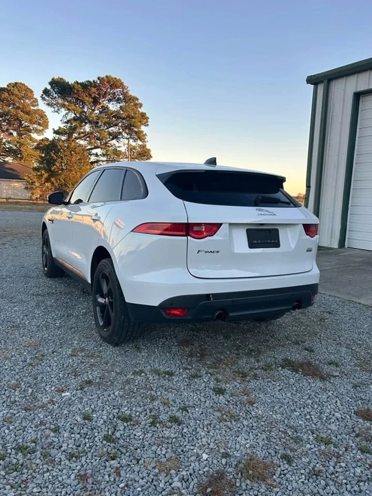 2020 Jaguar F-Pace - Image 3 of 12