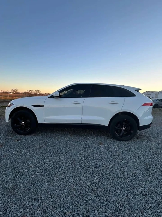2020 Jaguar F-Pace - Image 2 of 12