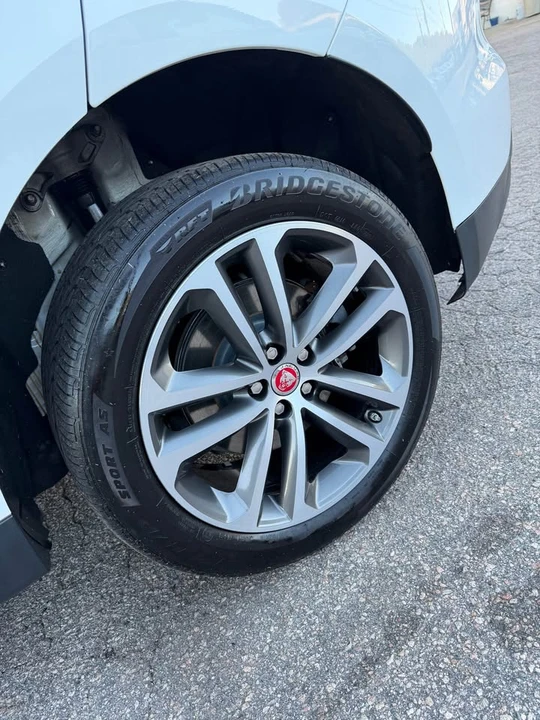 2020 Jaguar F-Pace - Image 7 of 19