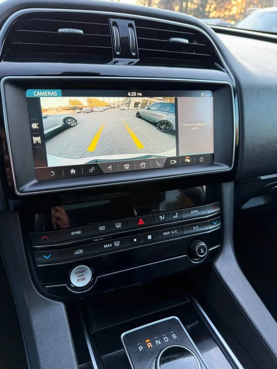 2020 Jaguar F-Pace - Image 14 of 19