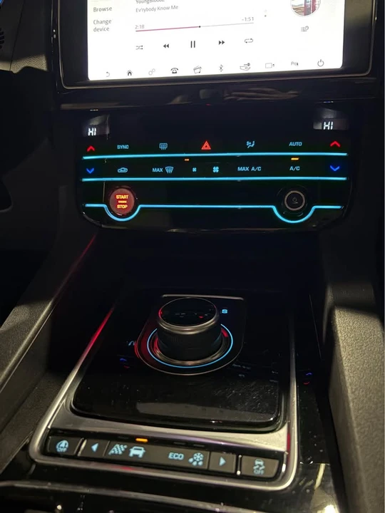 2020 Jaguar F-Pace - Image 4 of 6