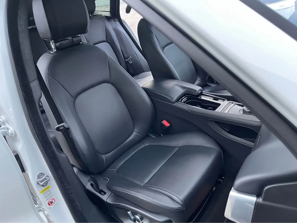 2020 Jaguar F-Pace - Image 14 of 20