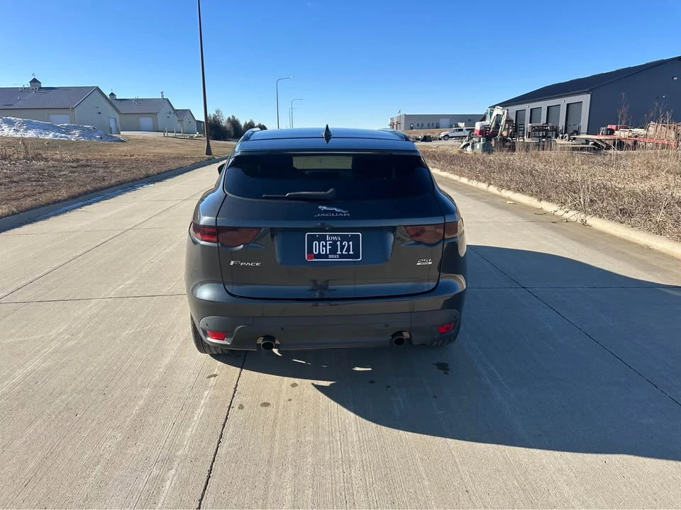 2020 Jaguar F-Pace - Image 5 of 13