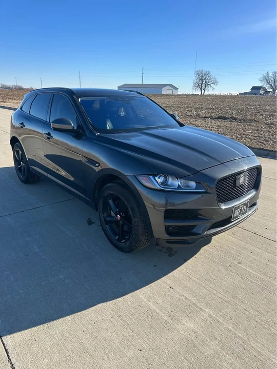 2020 Jaguar F-Pace - Image 2 of 13