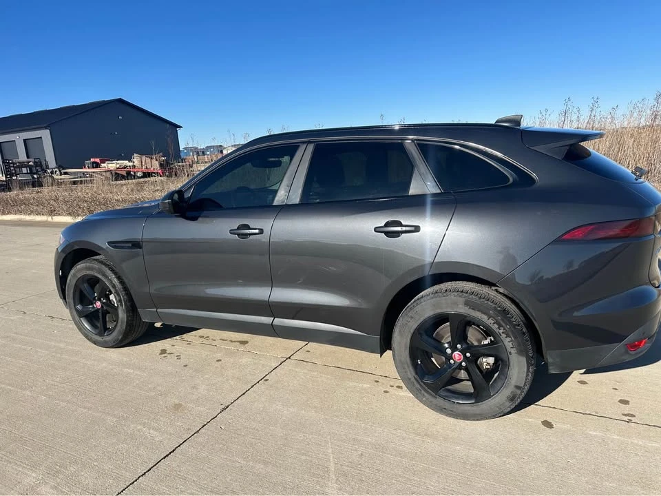2020 Jaguar F-Pace - Image 4 of 13